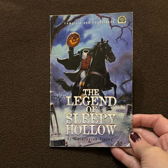 The legend of sleepy hollow paperback book by Washington Irving - Picture 1 of 4